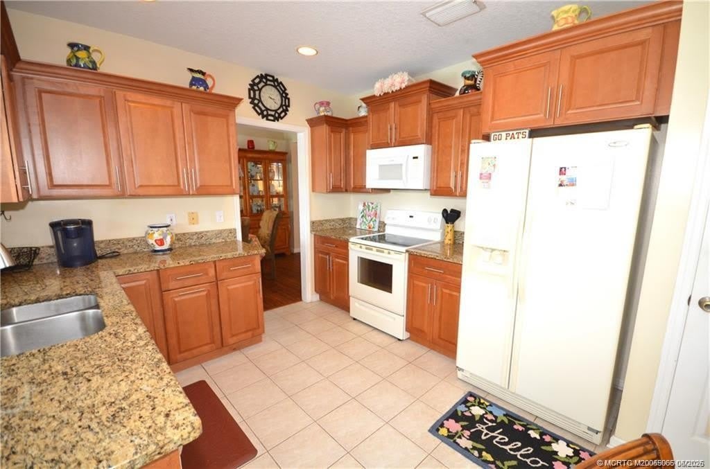 753 NW Waterlily Place – photo 5
