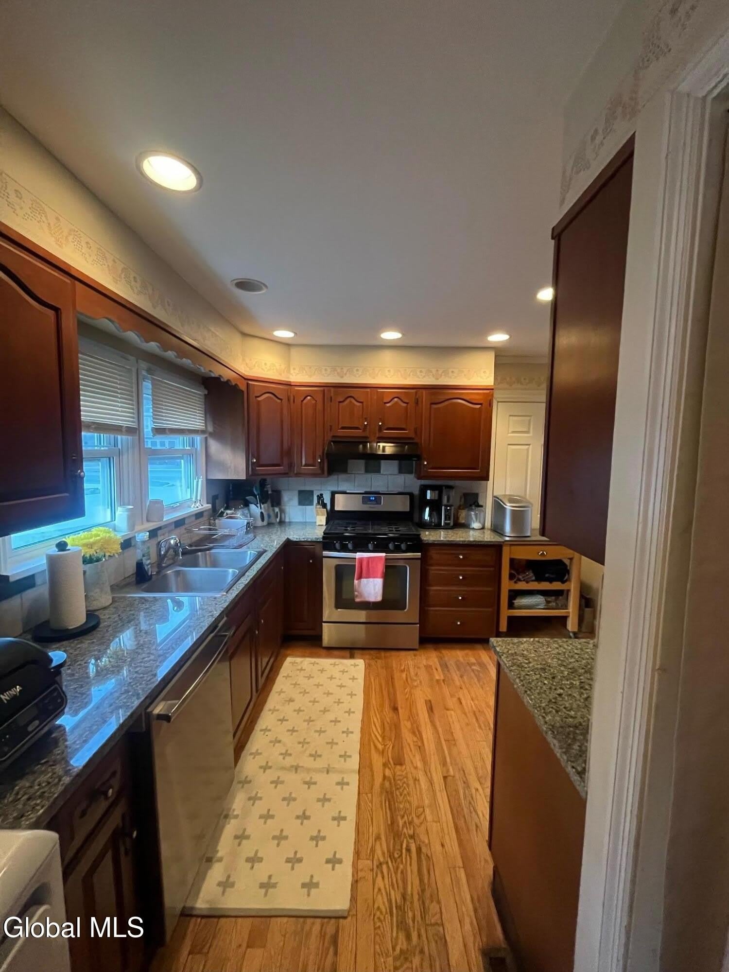 147 Nelson Avenue – photo 2