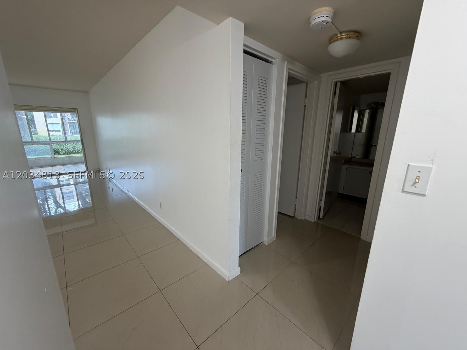 200 Waterway Dr S – photo 3
