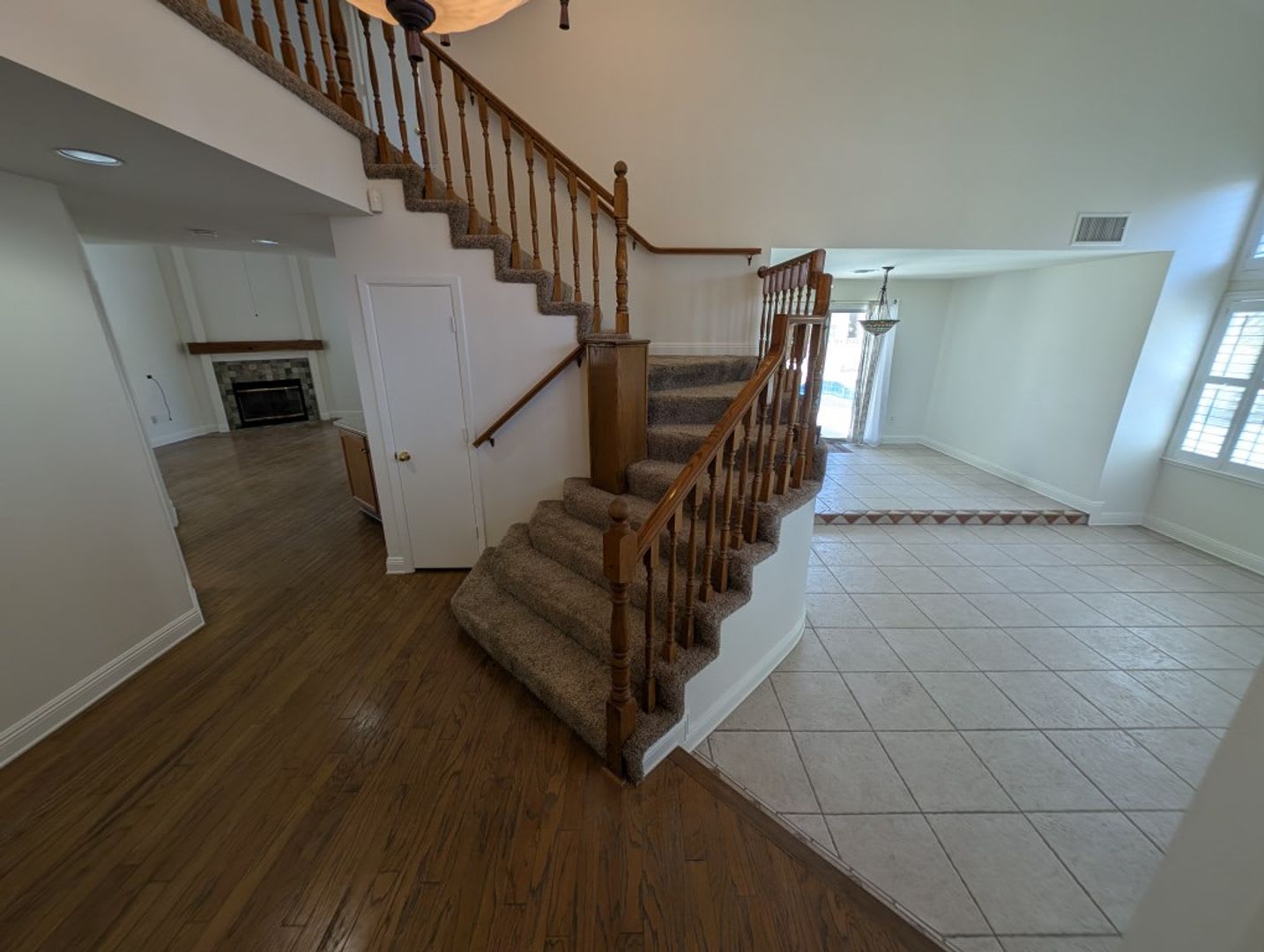 8432 AIRMONT CT – photo 2