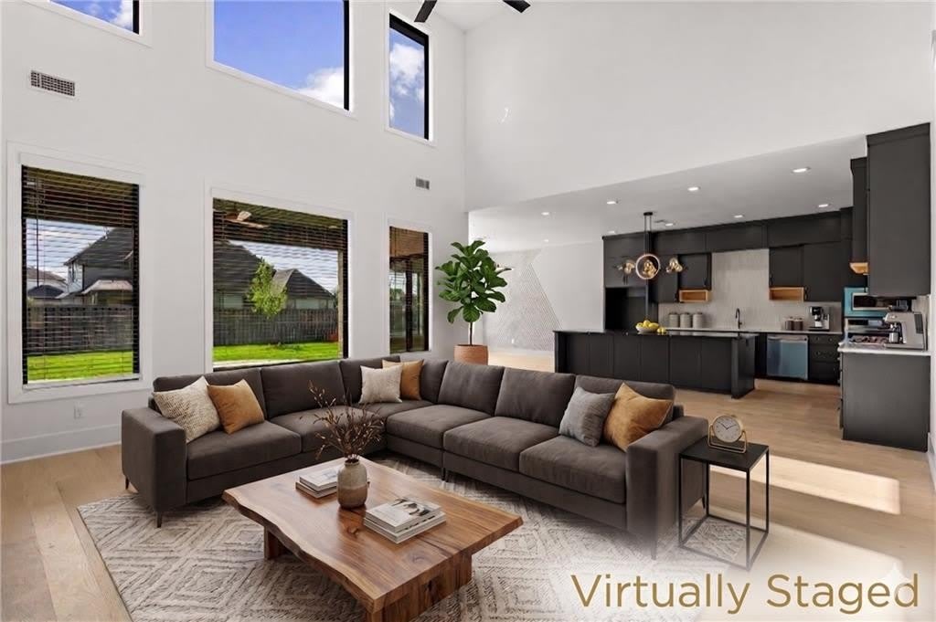 4427 88Th Street – photo 2