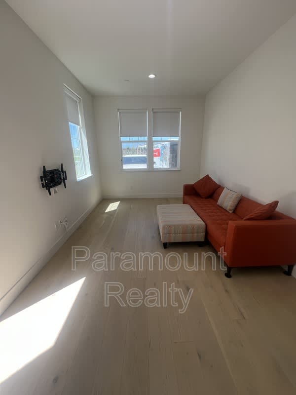 17306 Canutes Ct – photo 3