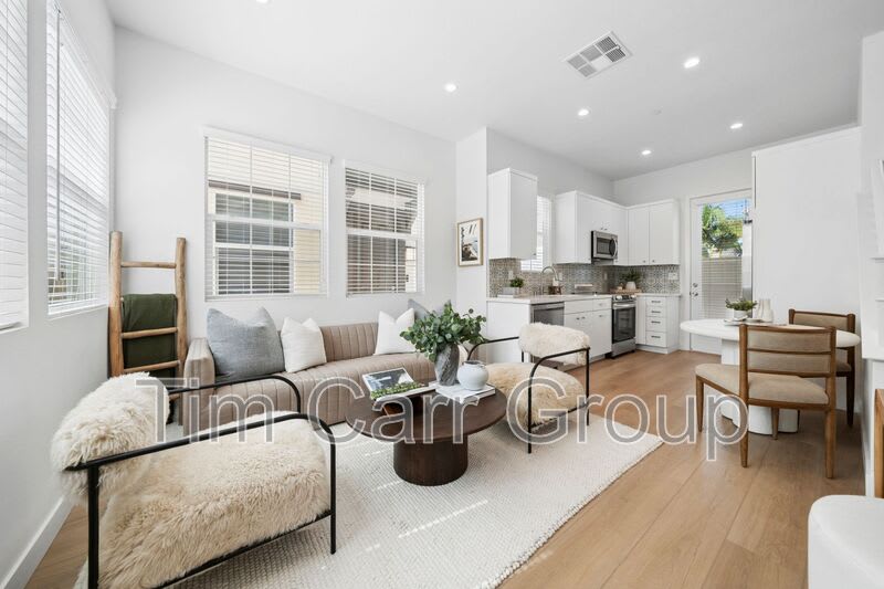 374 Hamilton St – photo 4