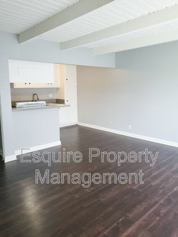 990 Ashland Ave – photo 4