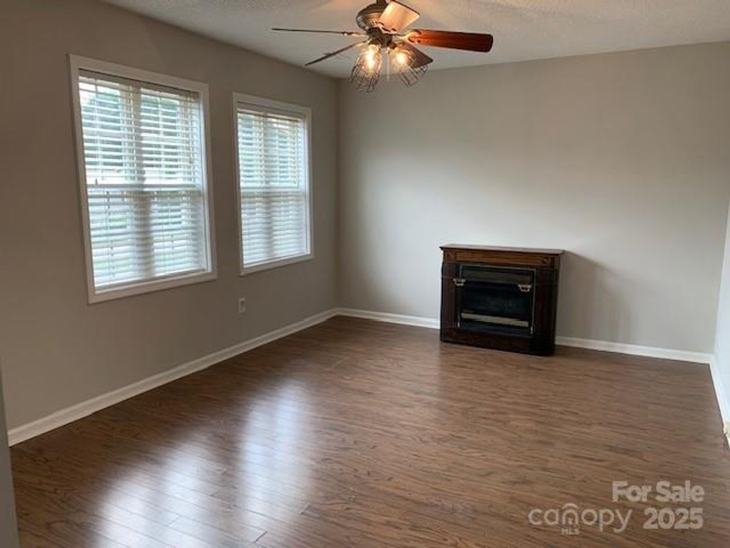 3 Bed, 2 Bath Home in Lenoir – photo 4