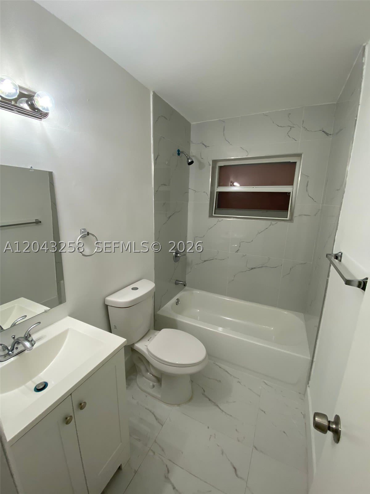 1842 Madison St – photo 2