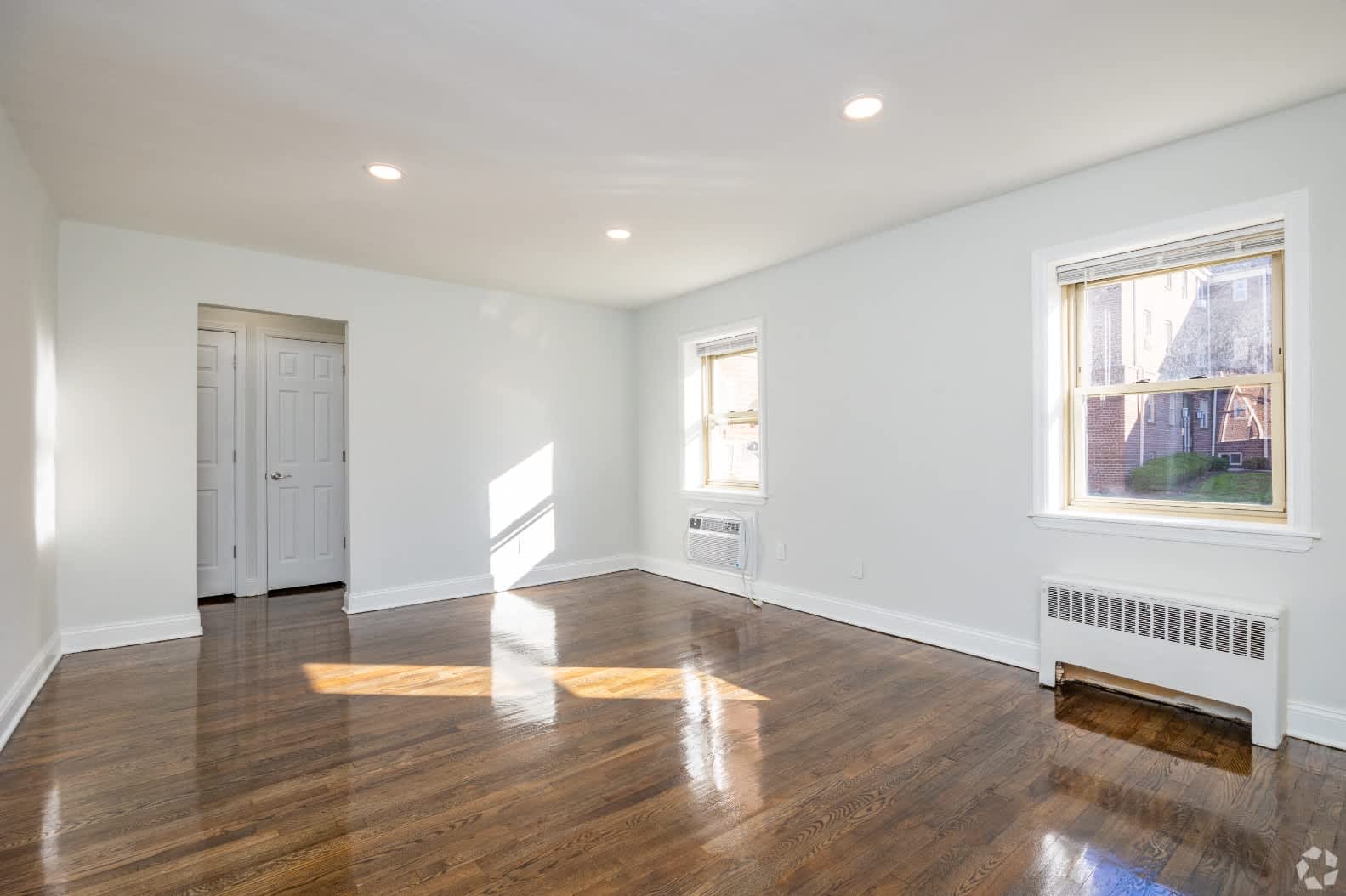 44 West 33Rd Street Apartments – photo 3