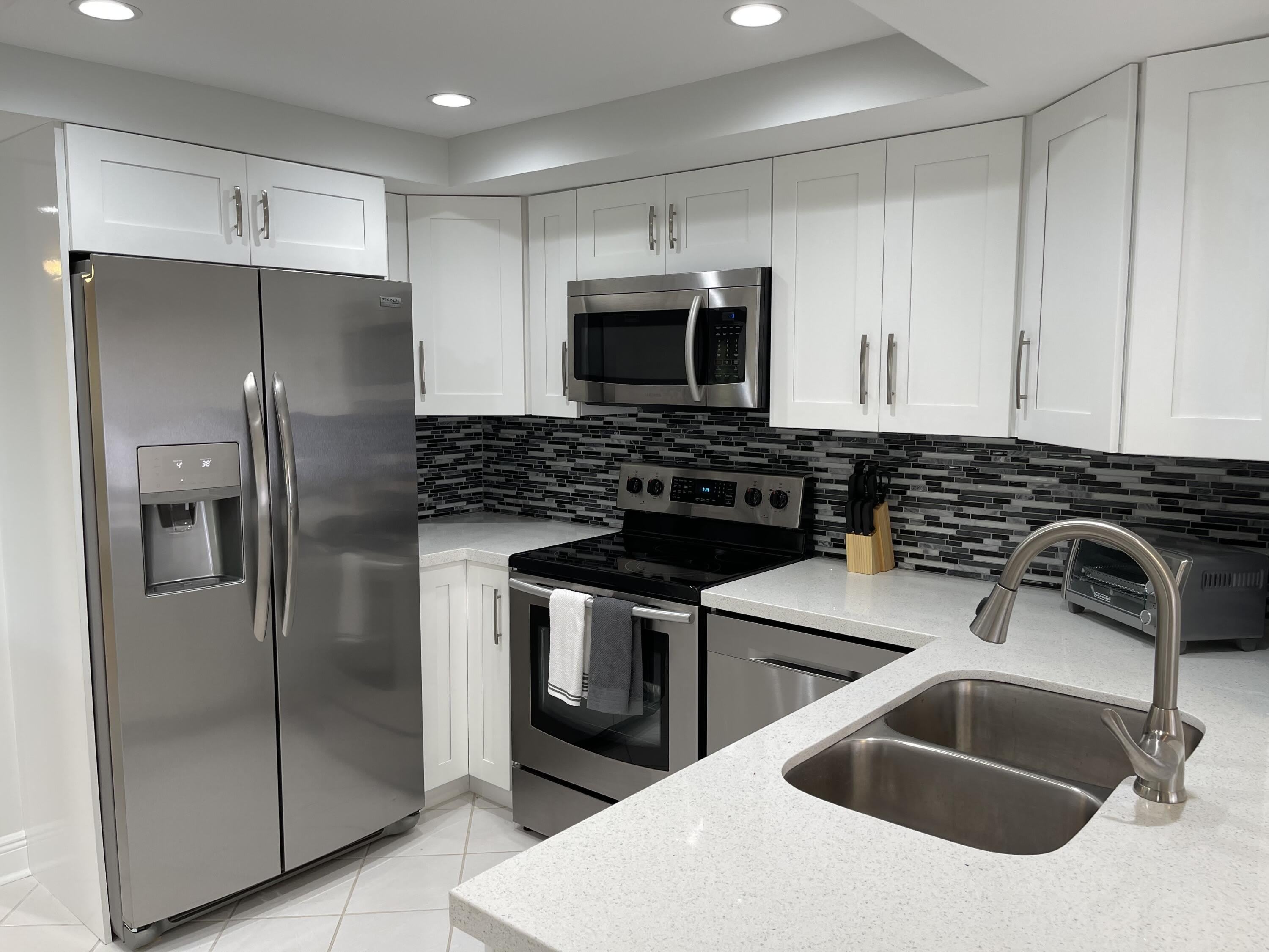 1660 Twelve Oaks Way – photo 2