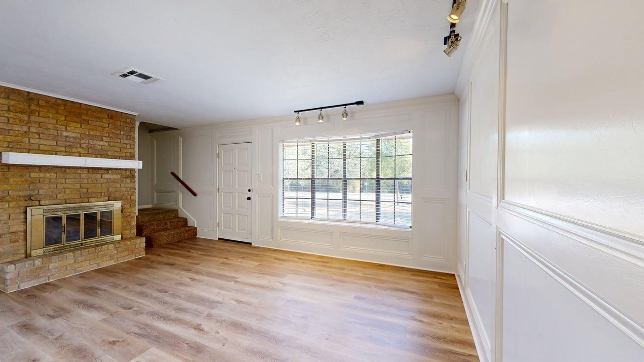 1304 Merry Oaks Dr – photo 2
