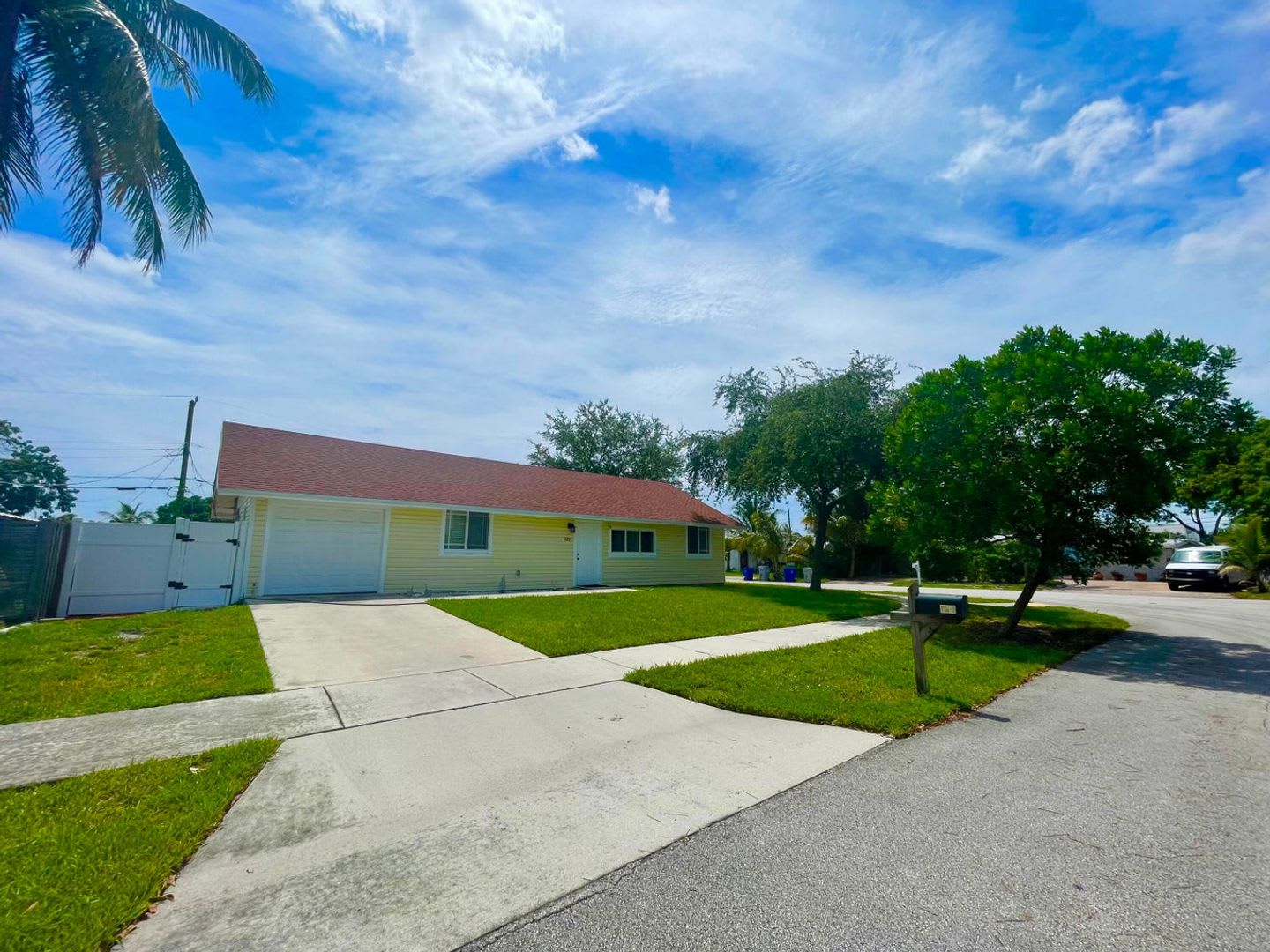 5216 NE 20TH Avenue, Pompano Beach, FL 33064 – photo 3