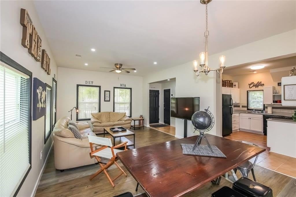 64 Moury Avenue SE – photo 3