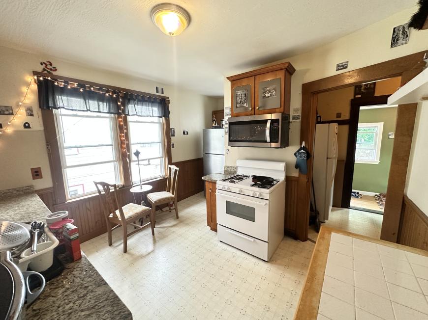 142 West Adams – photo 4