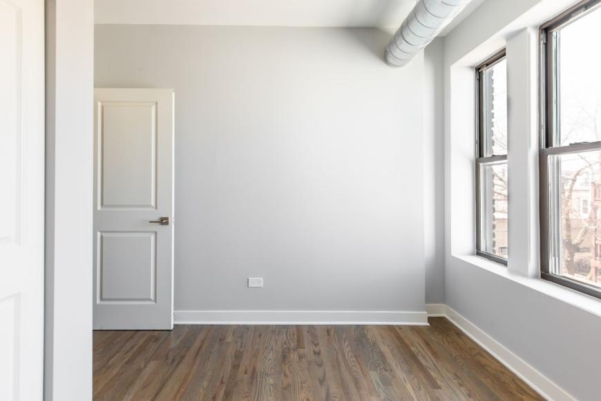 1108 West Newport Ave. – photo 4