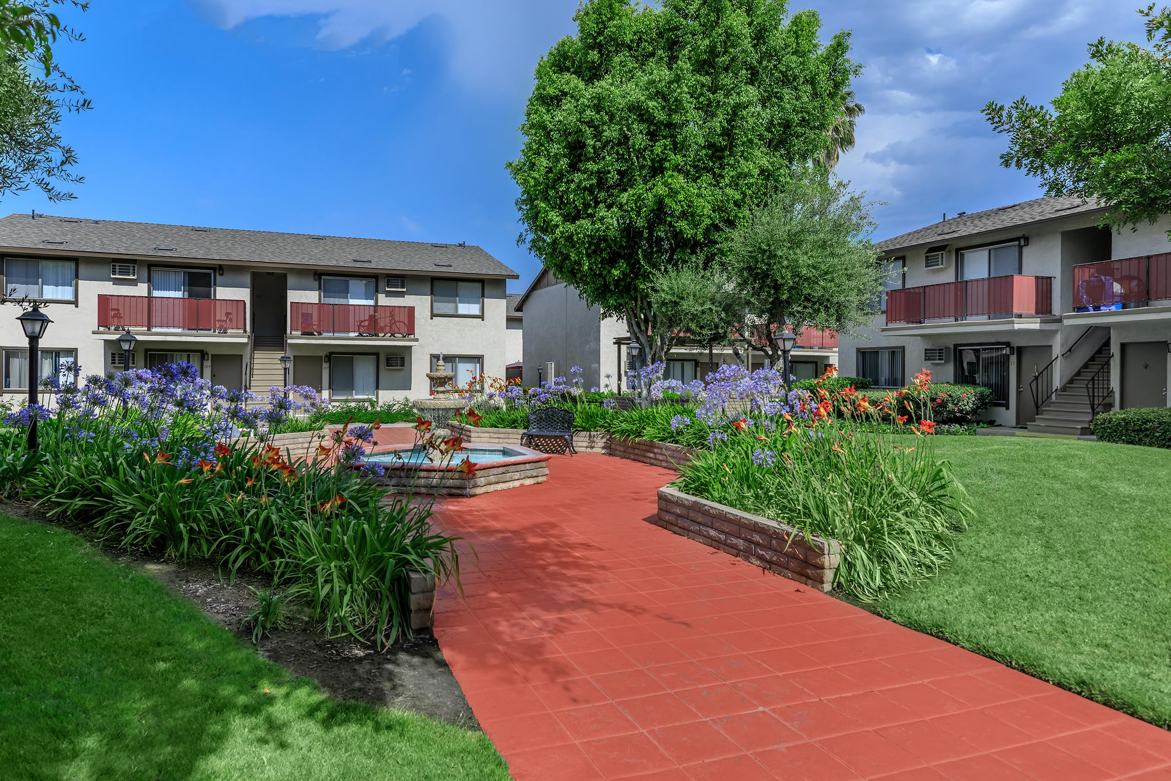 Del Amo Apartment Homes – photo 2