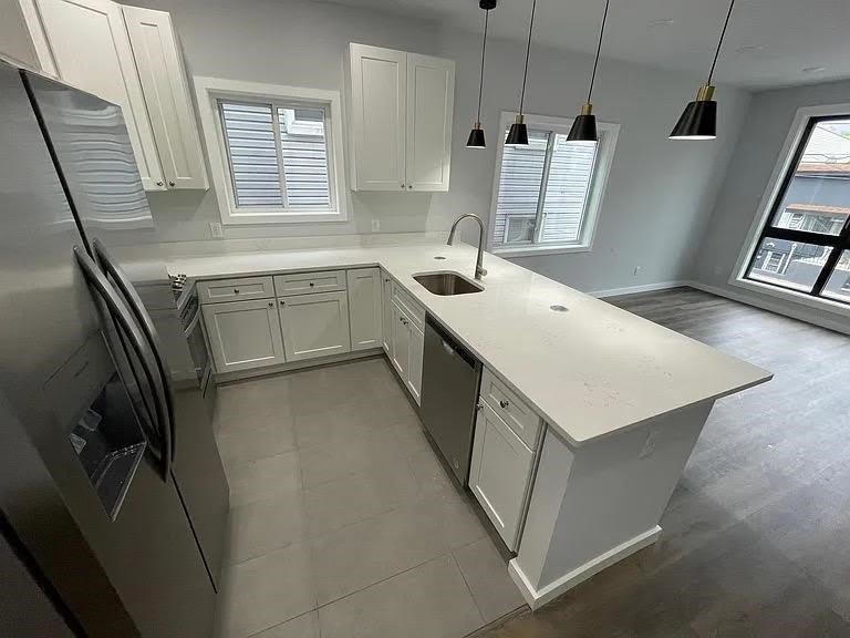 566 57TH ST – photo 2