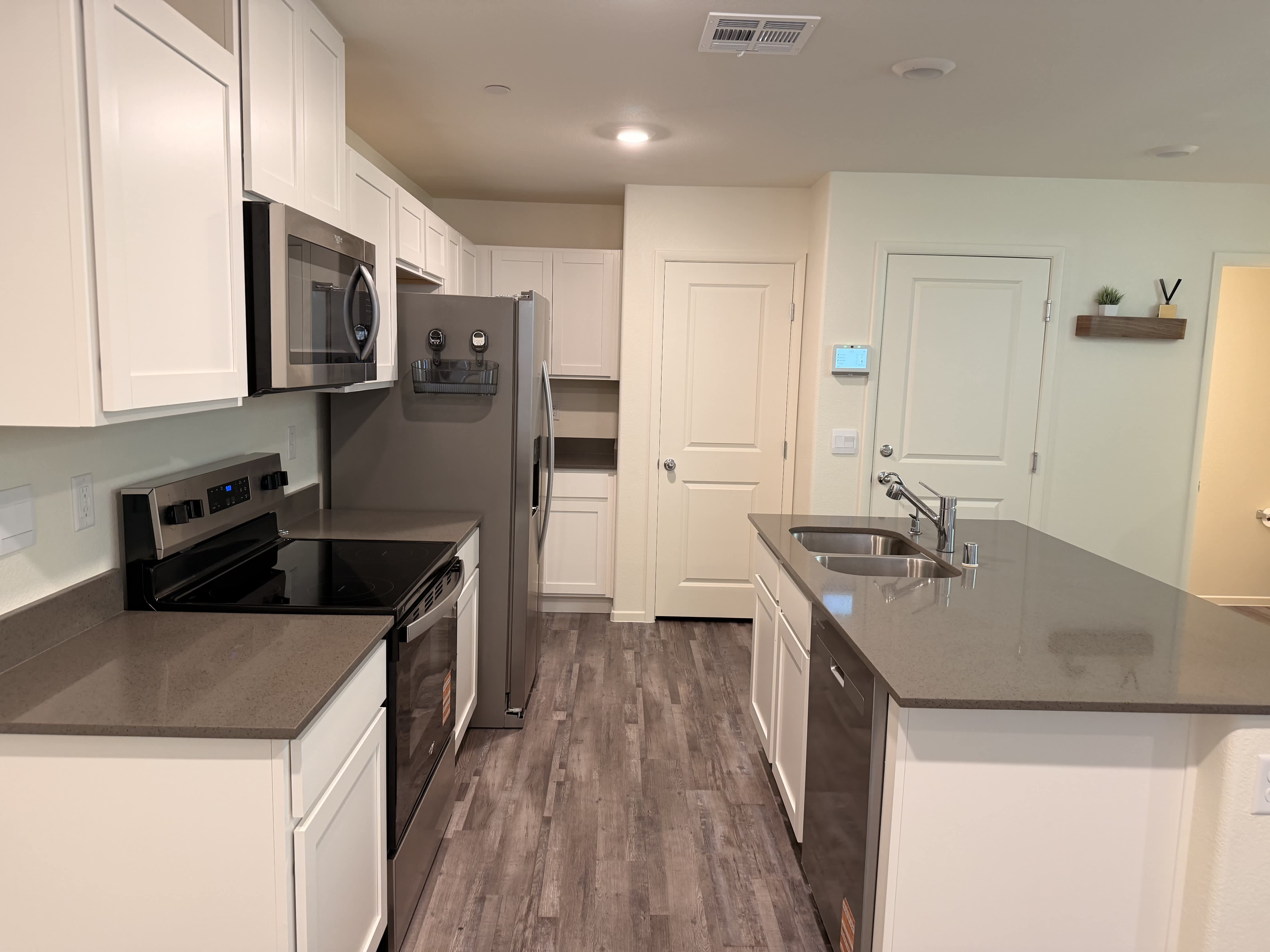 1717 Pamela Springs Lane – photo 2