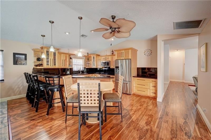 5088 NW 100TH Terrace – photo 3
