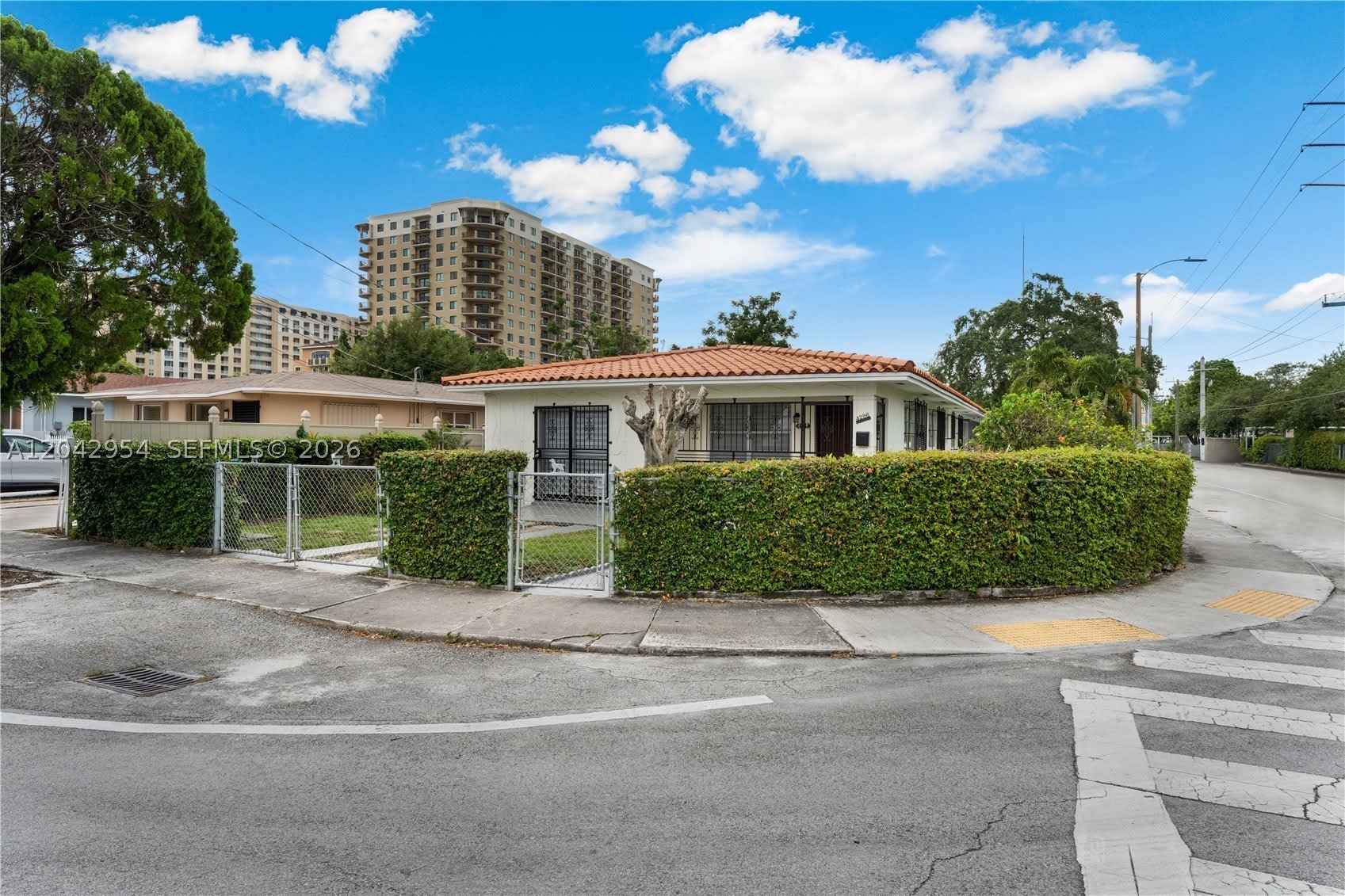 4296 NW 2nd Ter – photo 2