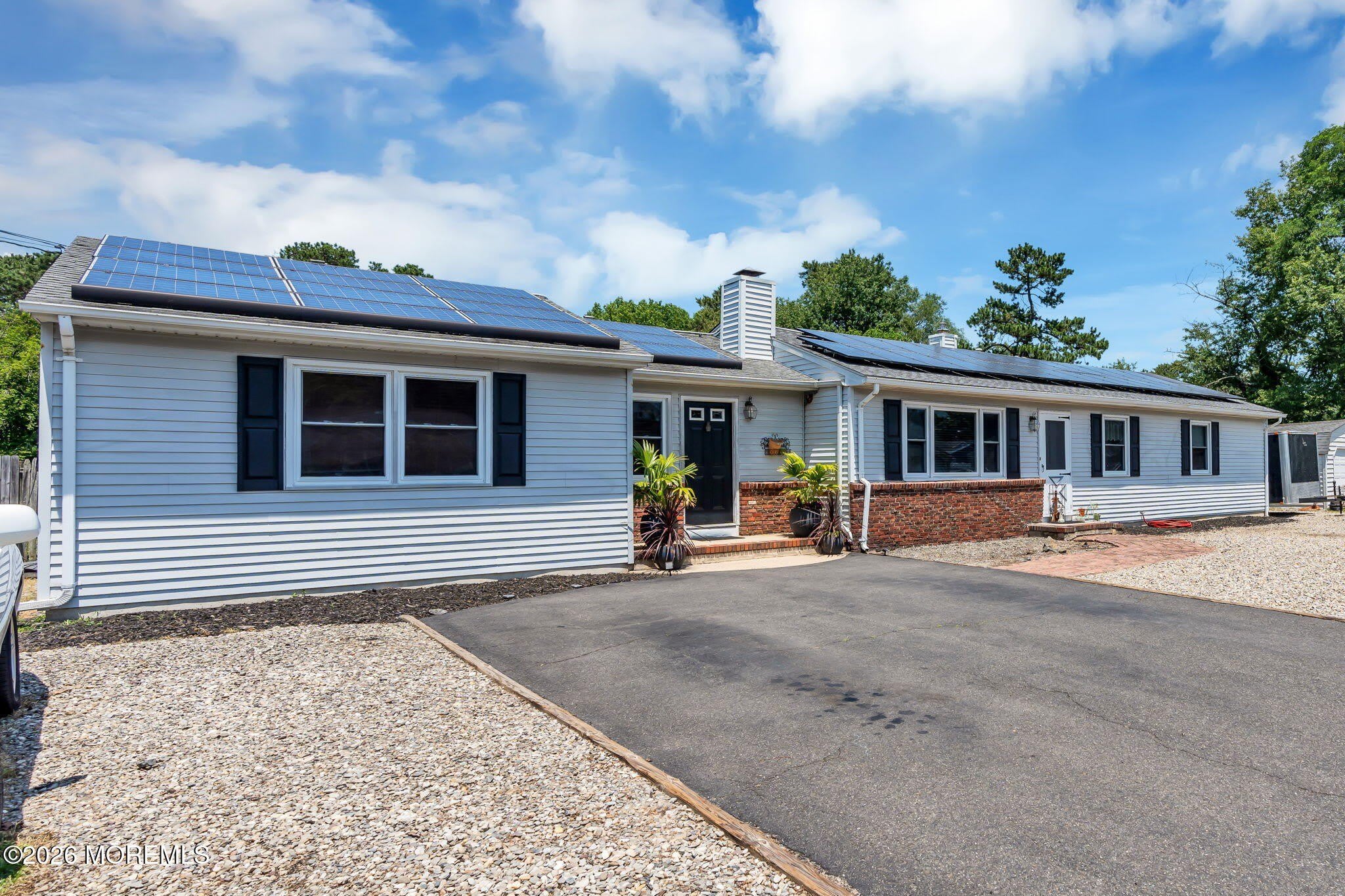 725 8Th Avenue – photo 3