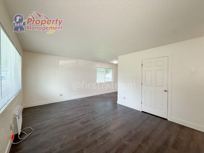 152 E Mission Dr – photo 2