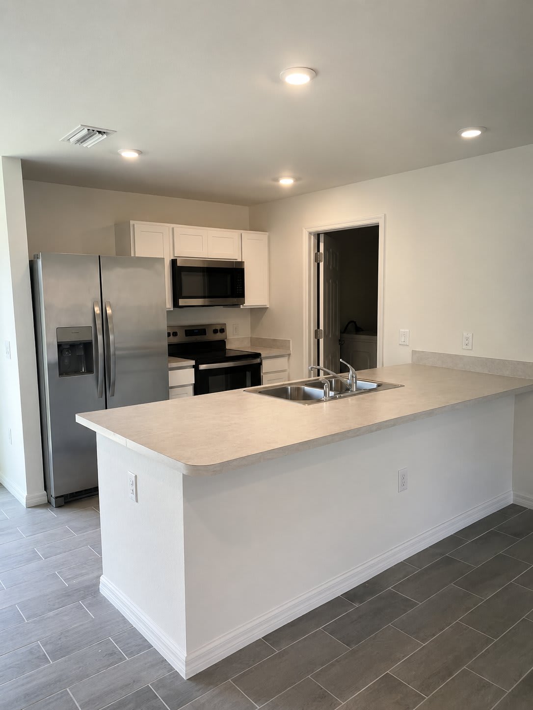 2613 62nd St W – photo 3
