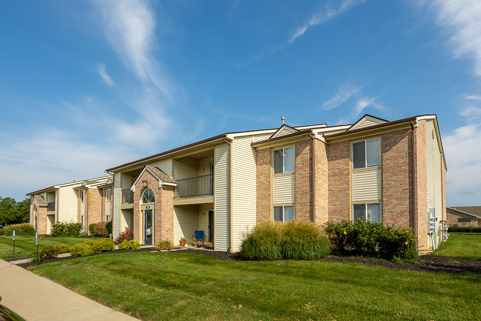 Walnut Manor Apartments – photo 2