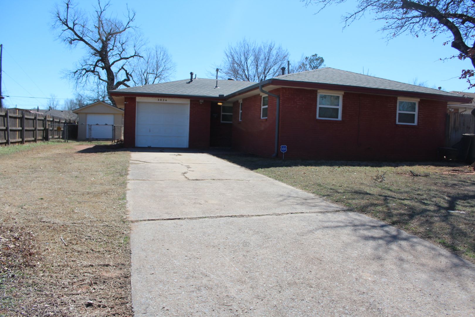 Attached & Detached Garages – photo 1