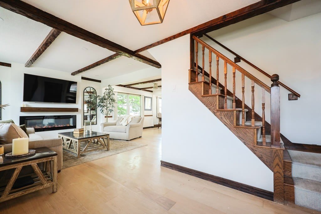 115 Charger St – photo 2