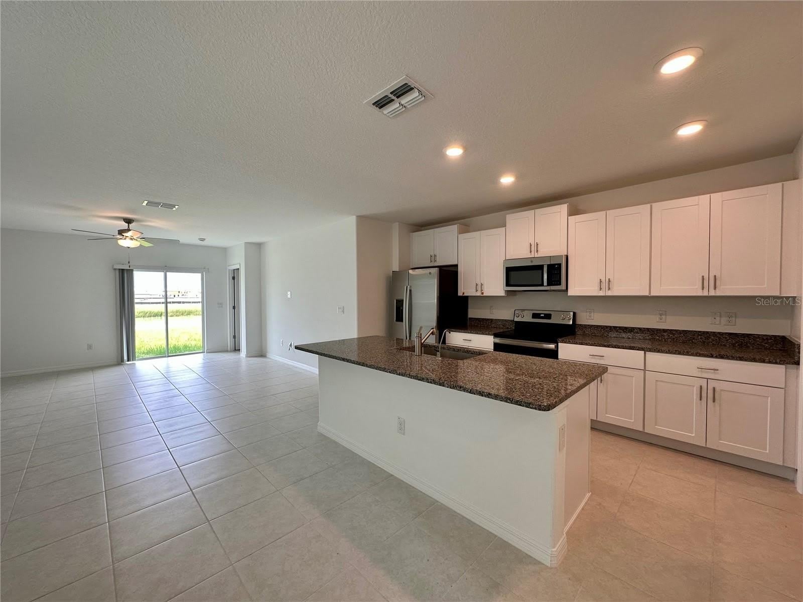 11131 RADIANT SHORE Loop – photo 4