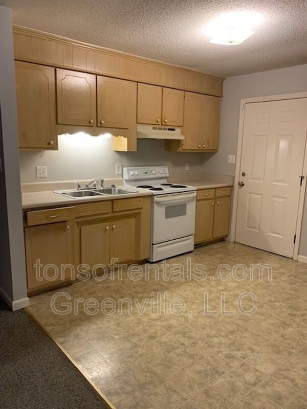 208 Church Street – photo 5