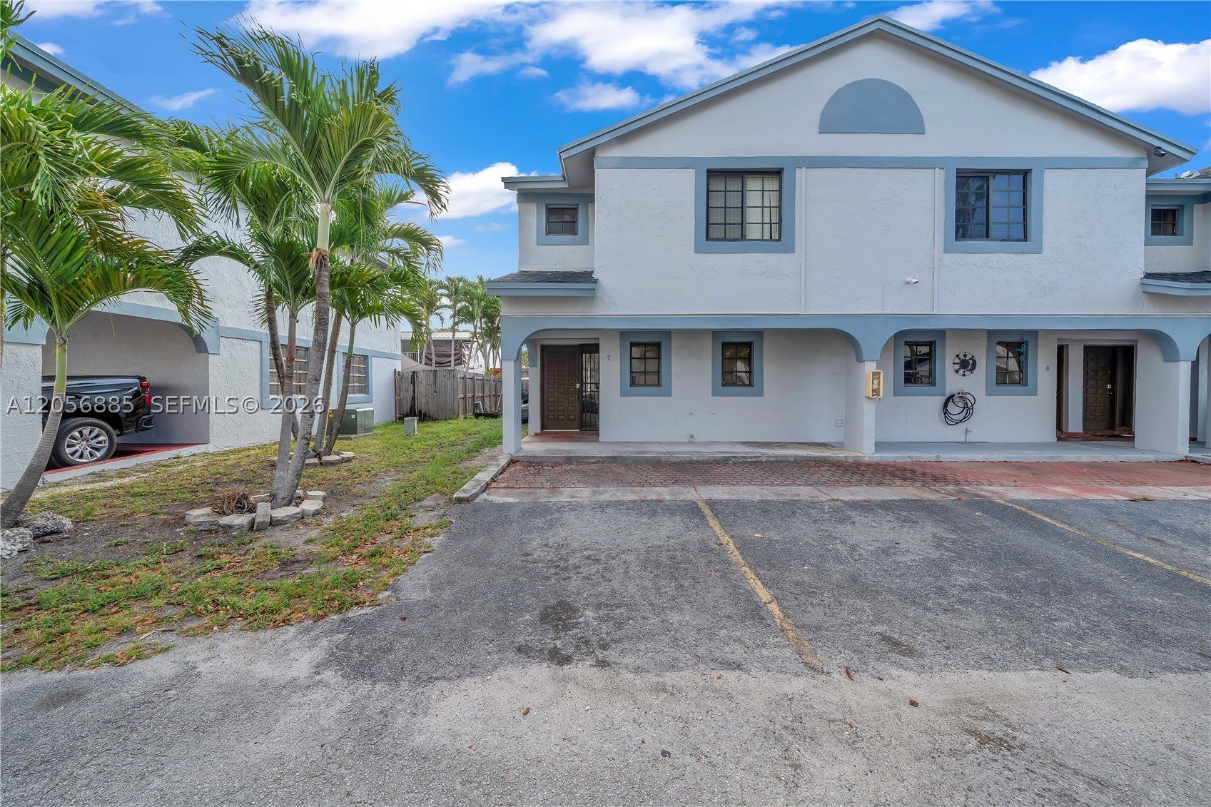 1535 SW 122nd Ave – photo 1