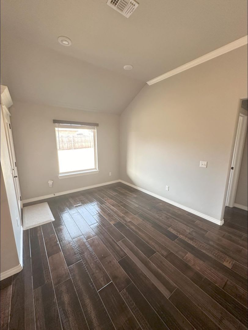 4 Bedroom Home In Edmond – photo 4