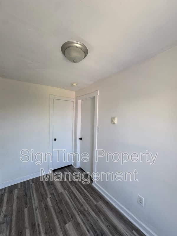 44 E Washington St – photo 5