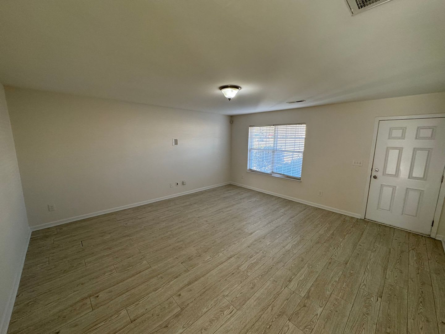 4820 Lynn Lee Circle – photo 2