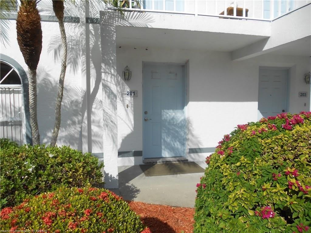 201 Stephen Drive – photo 1