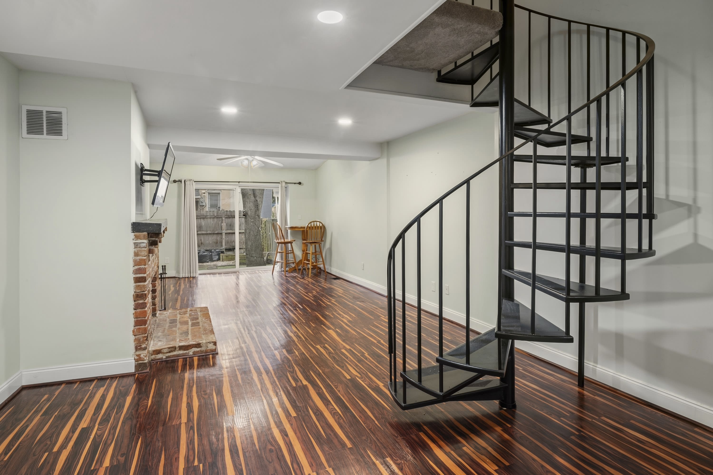 636 Portland Street – photo 5