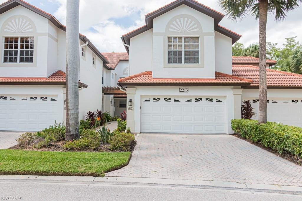 2215 Hawksridge Dr – photo 1