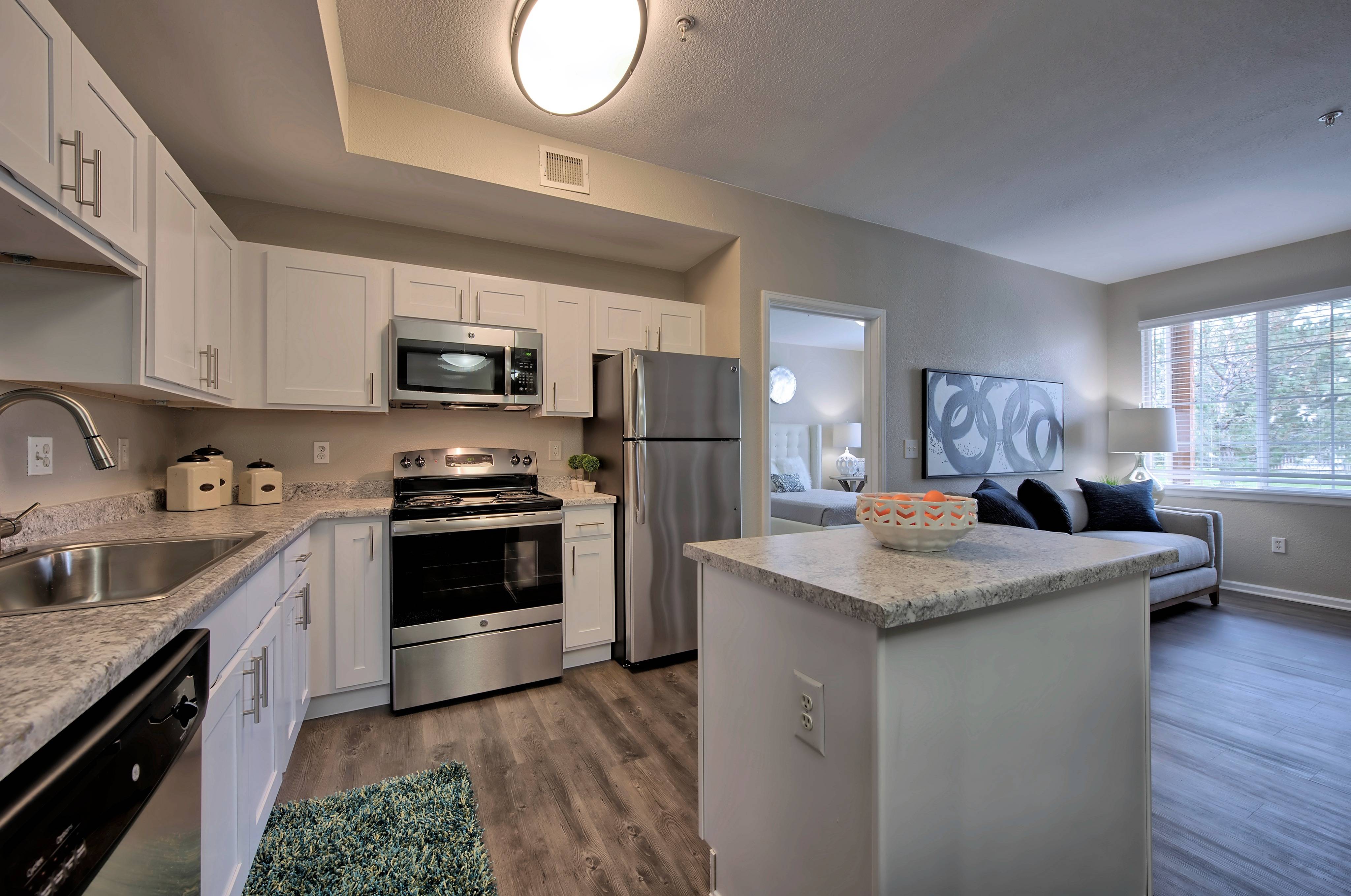 Peakview By Horseshoe Lake Apartments – photo 5