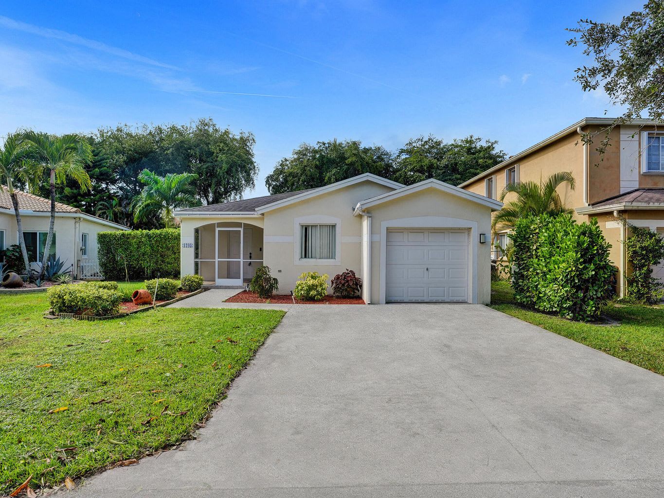 1245 Southwest 46th Way – photo 1