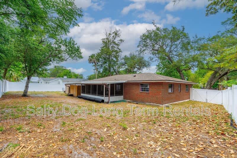 1314 Florence Court – photo 2