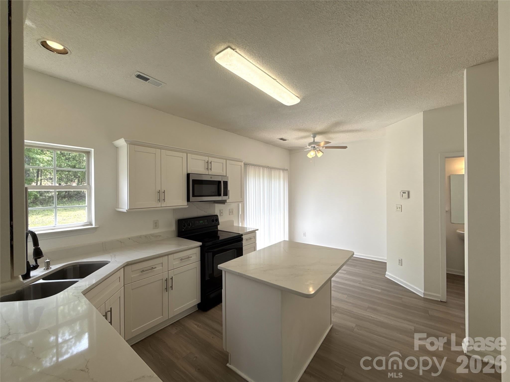 10218 Ridgewell Court – photo 5