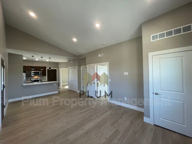 1720 South 14th Street – photo 2