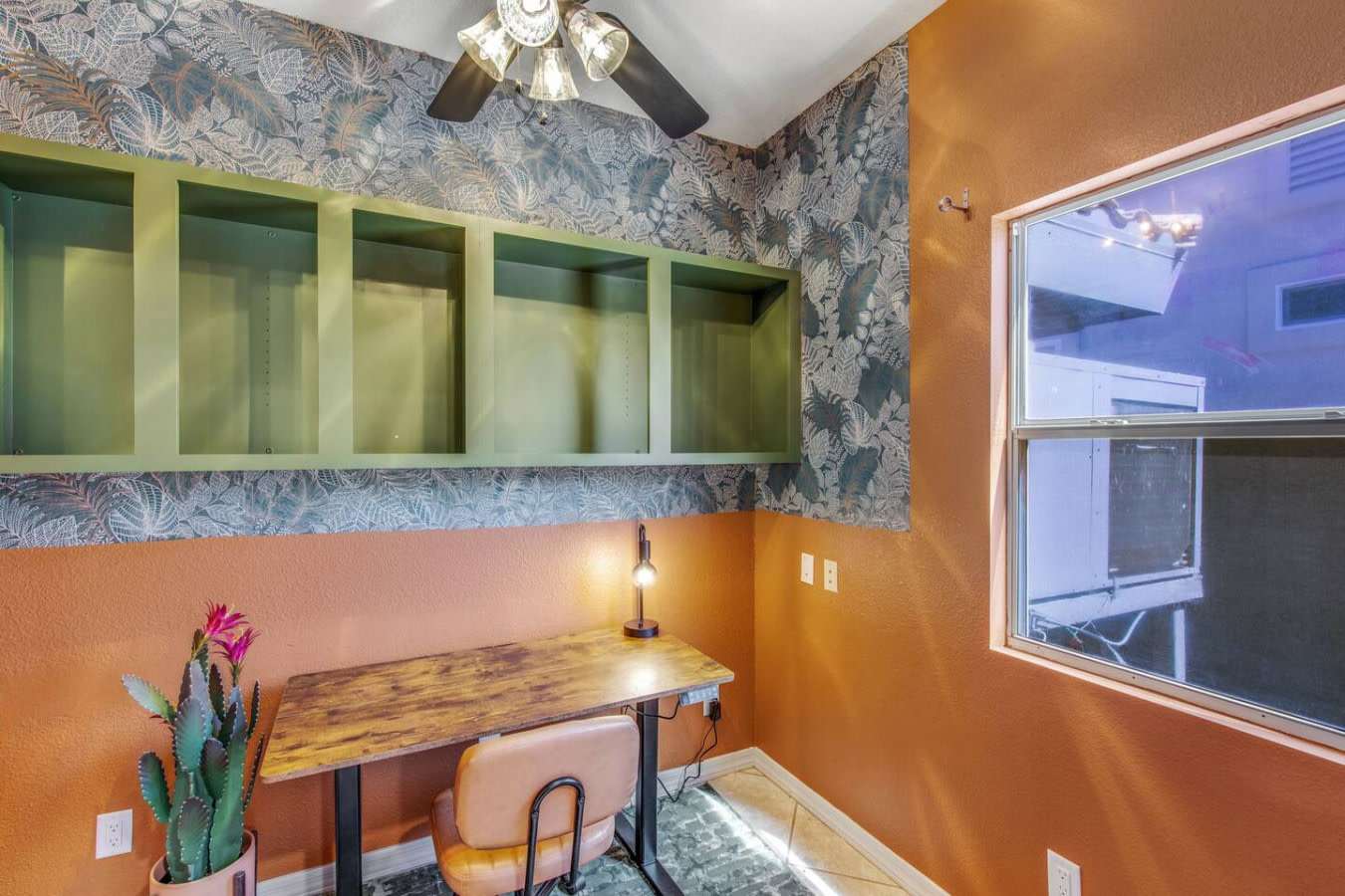 1800 Burgundy Dr – photo 4