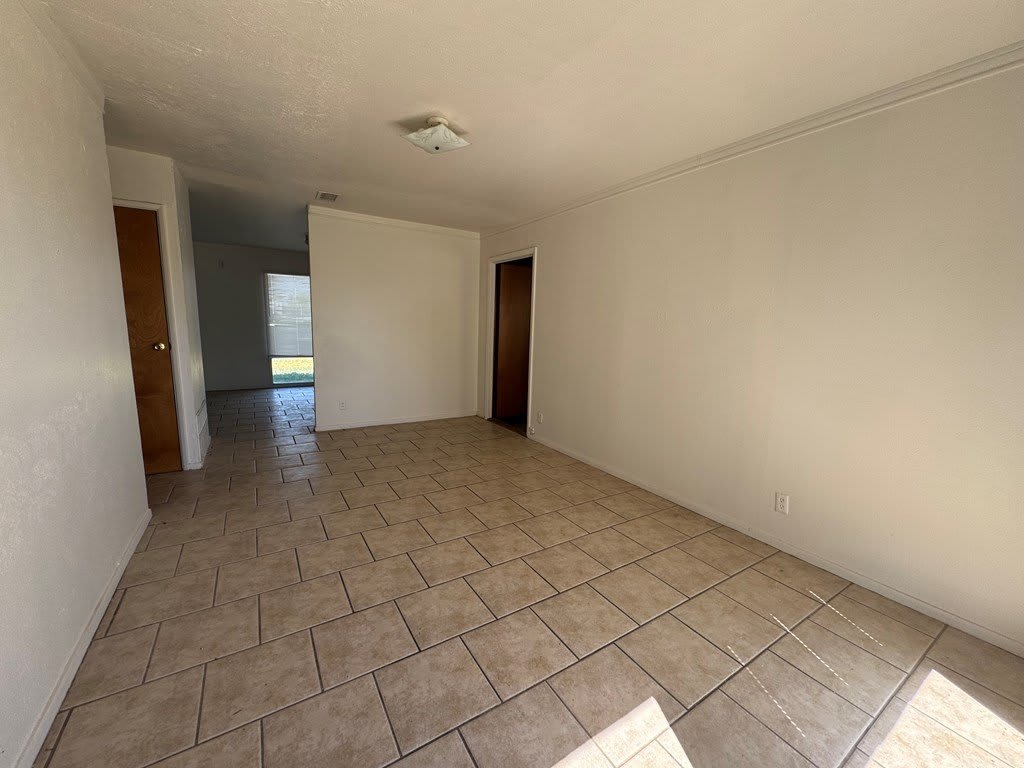 3107 Merrill Ave – photo 5