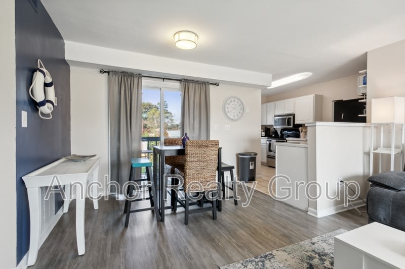 910 Mediterranean Avenue 201 – photo 4