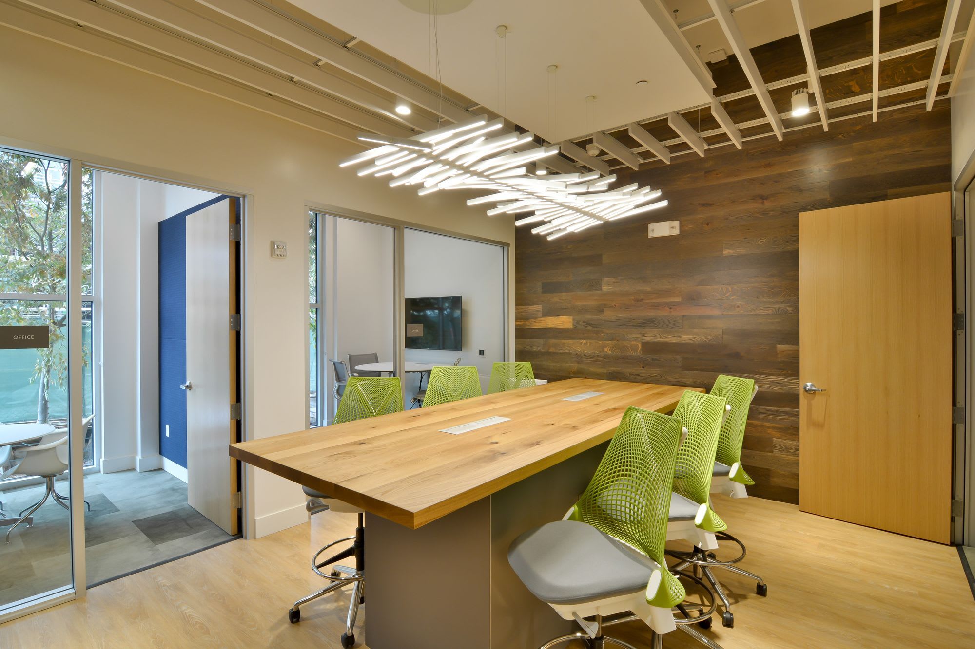 Parker – photo 2