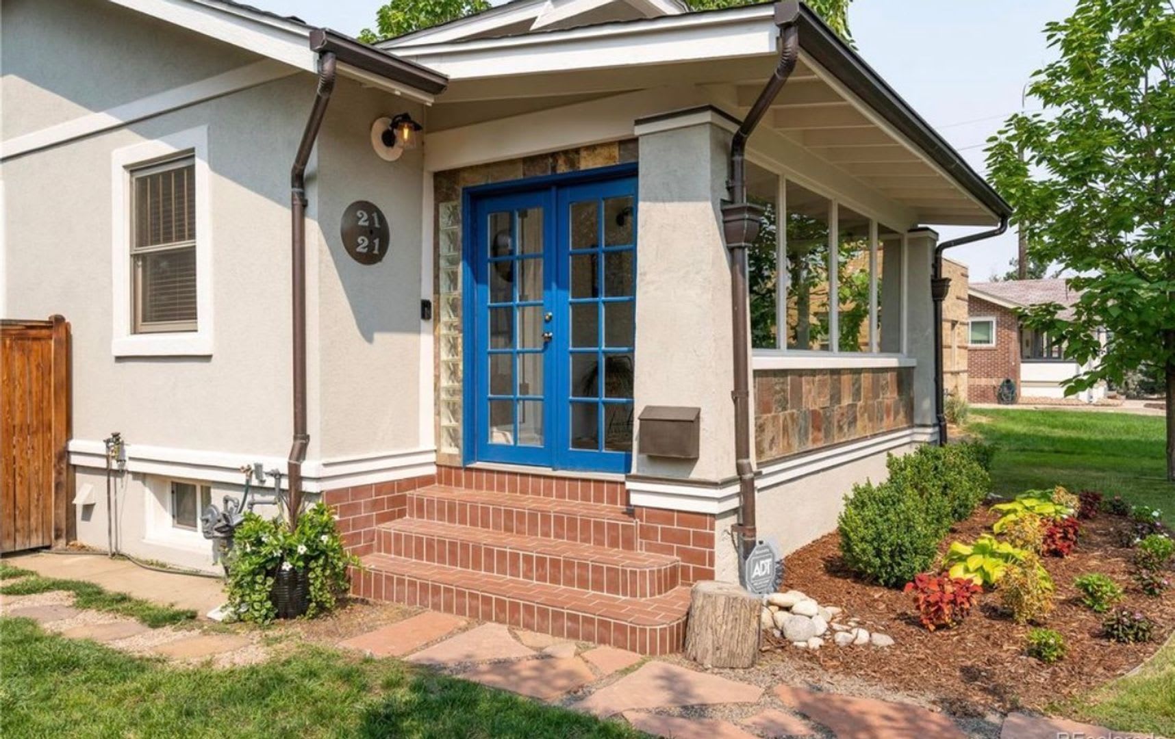 Charming Rosedale Bungalow with Finished Basement & Incredible Outdoor Space – photo 3