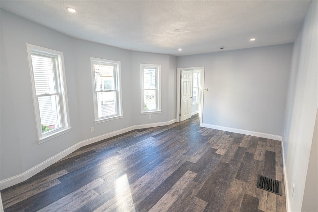 10 Rockwell Ter – photo 5