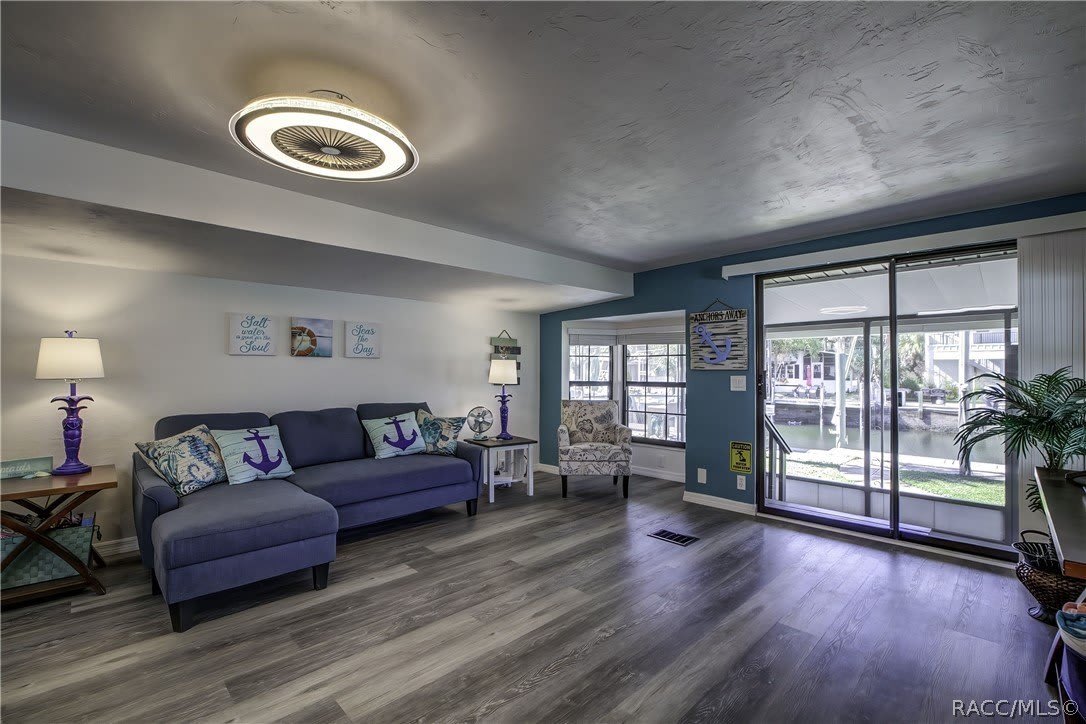 2676 N Comanche Point – photo 3