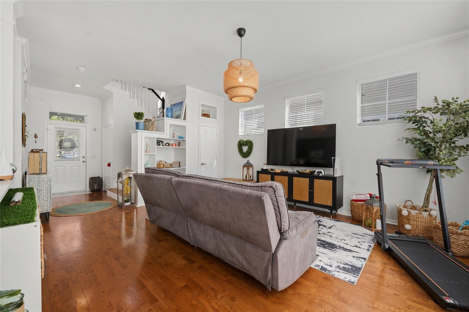 181 LONGVIEW AVE – photo 5